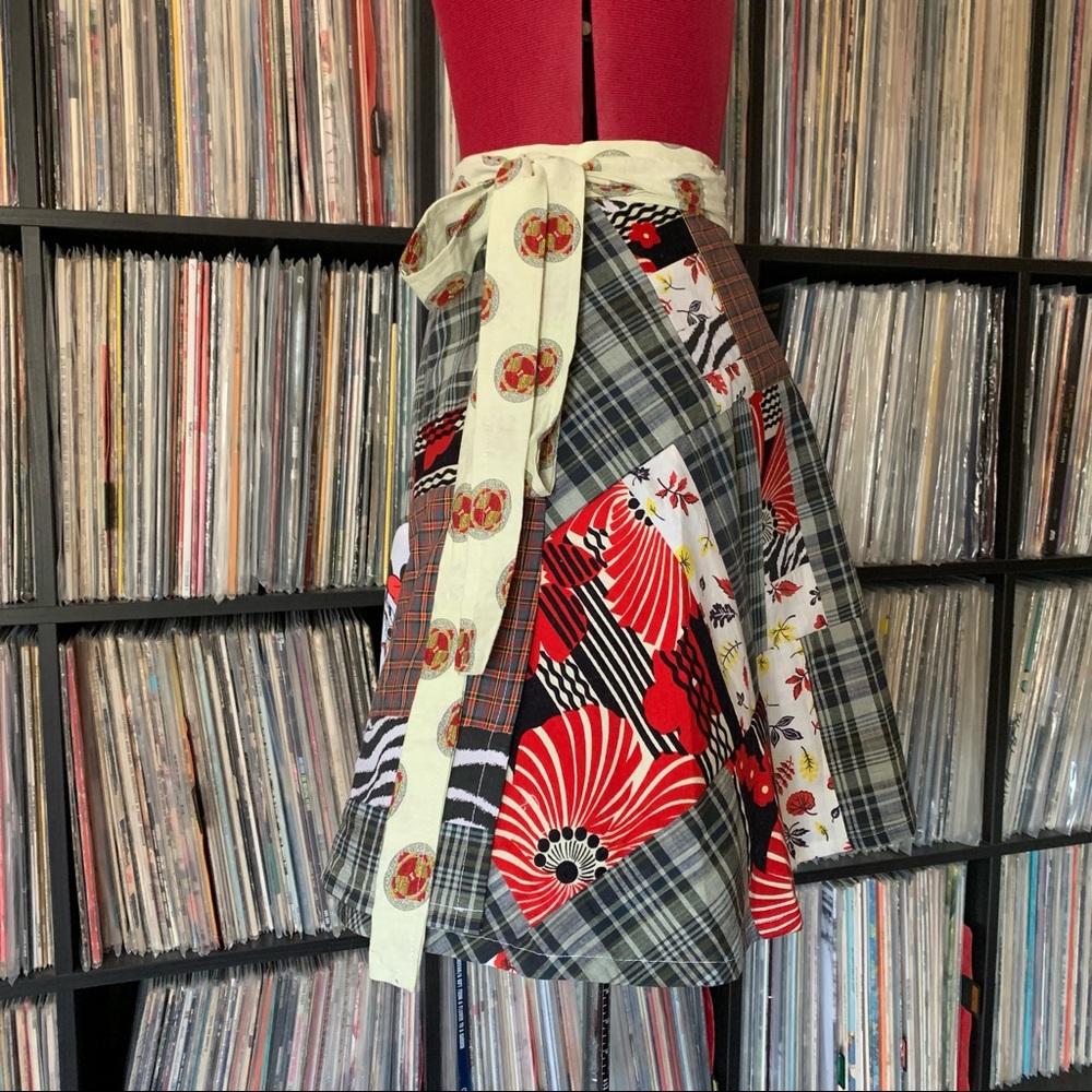 Mickey Mouse Plaid Wrap Patchwork Disneyland 80s - image 5